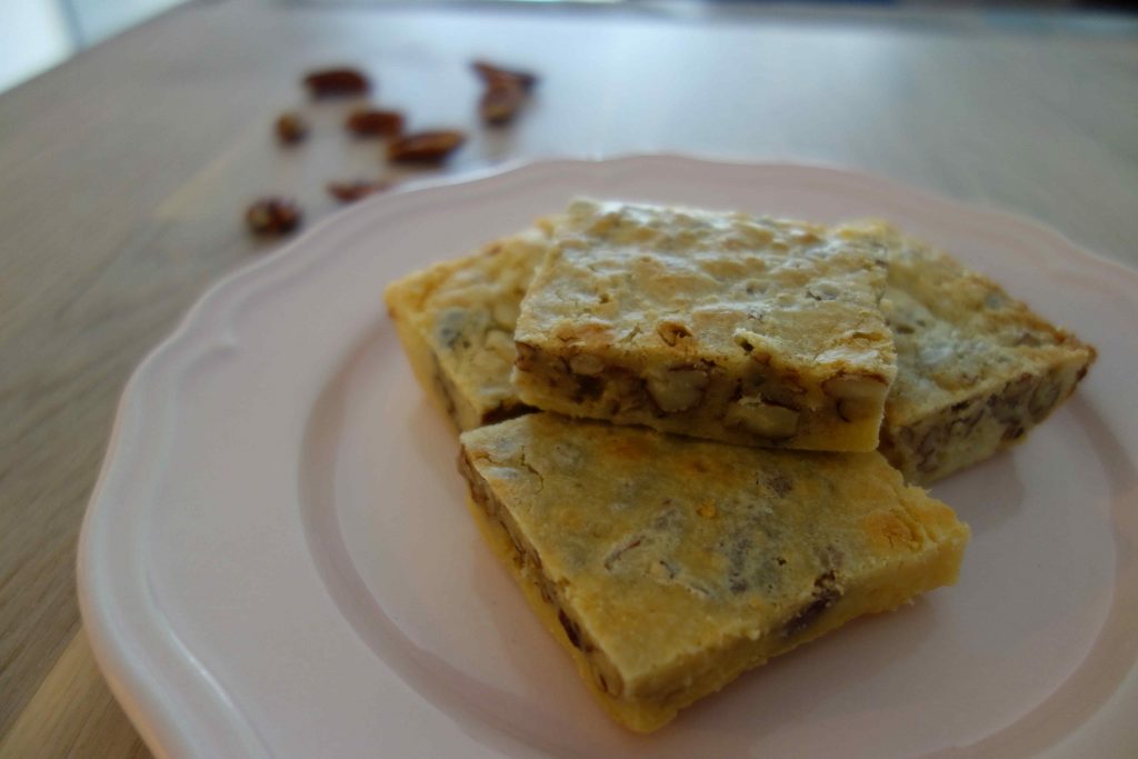 Blondies mit Pekannüssen