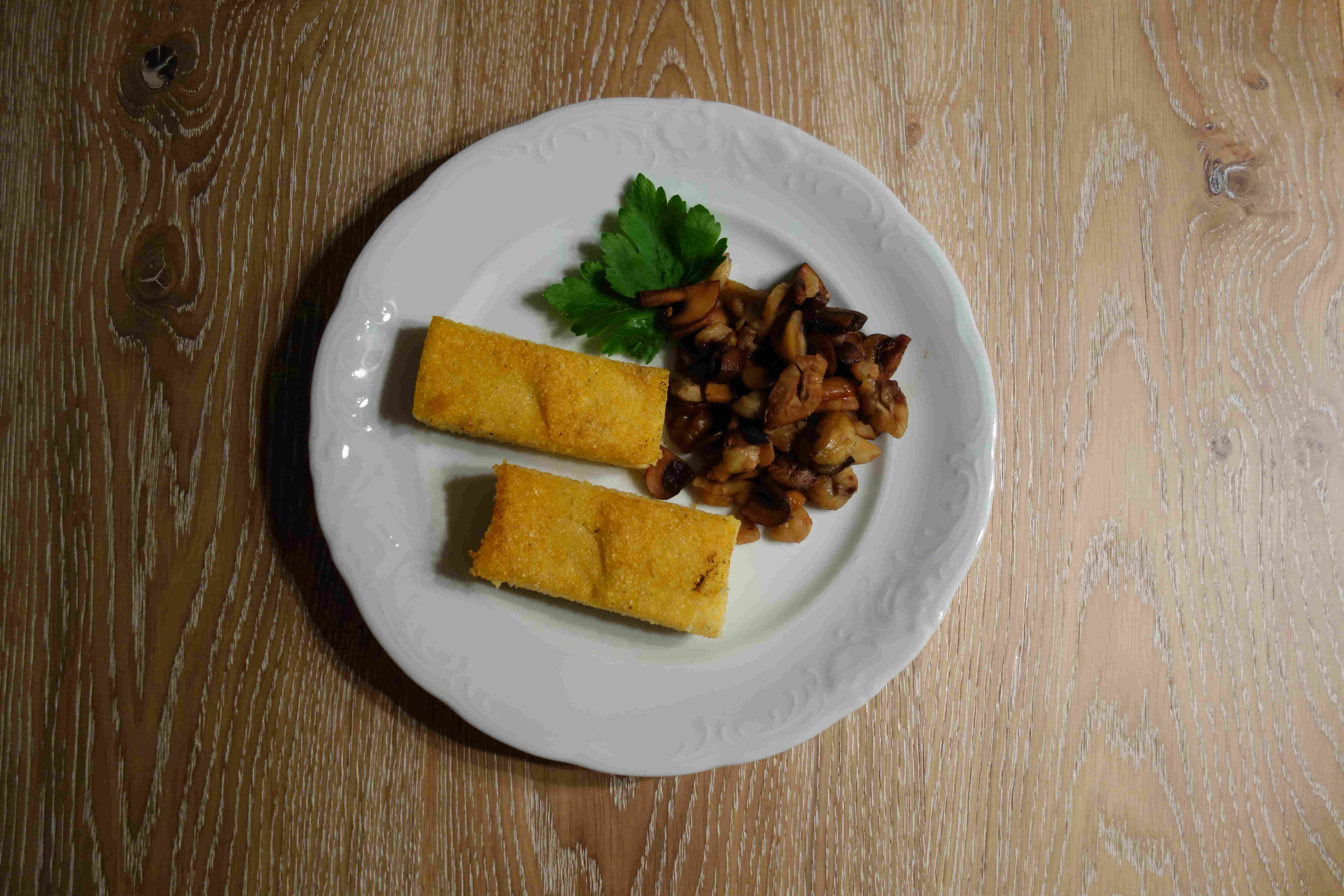gebratene Polenta mit Maronen-Pilz-Gemüse – dulcipessa