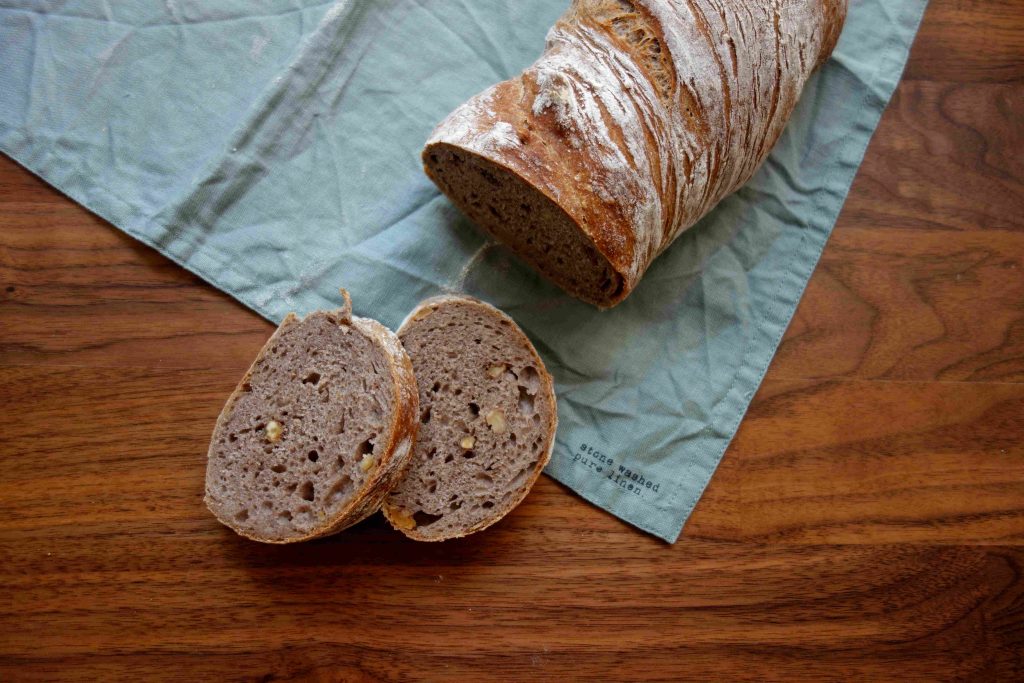 Ein besonderes Wurzelbrot aus der Schweiz