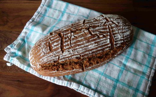Dreikornbrot mit Brühstück, Three-Grain-Bread with Scald